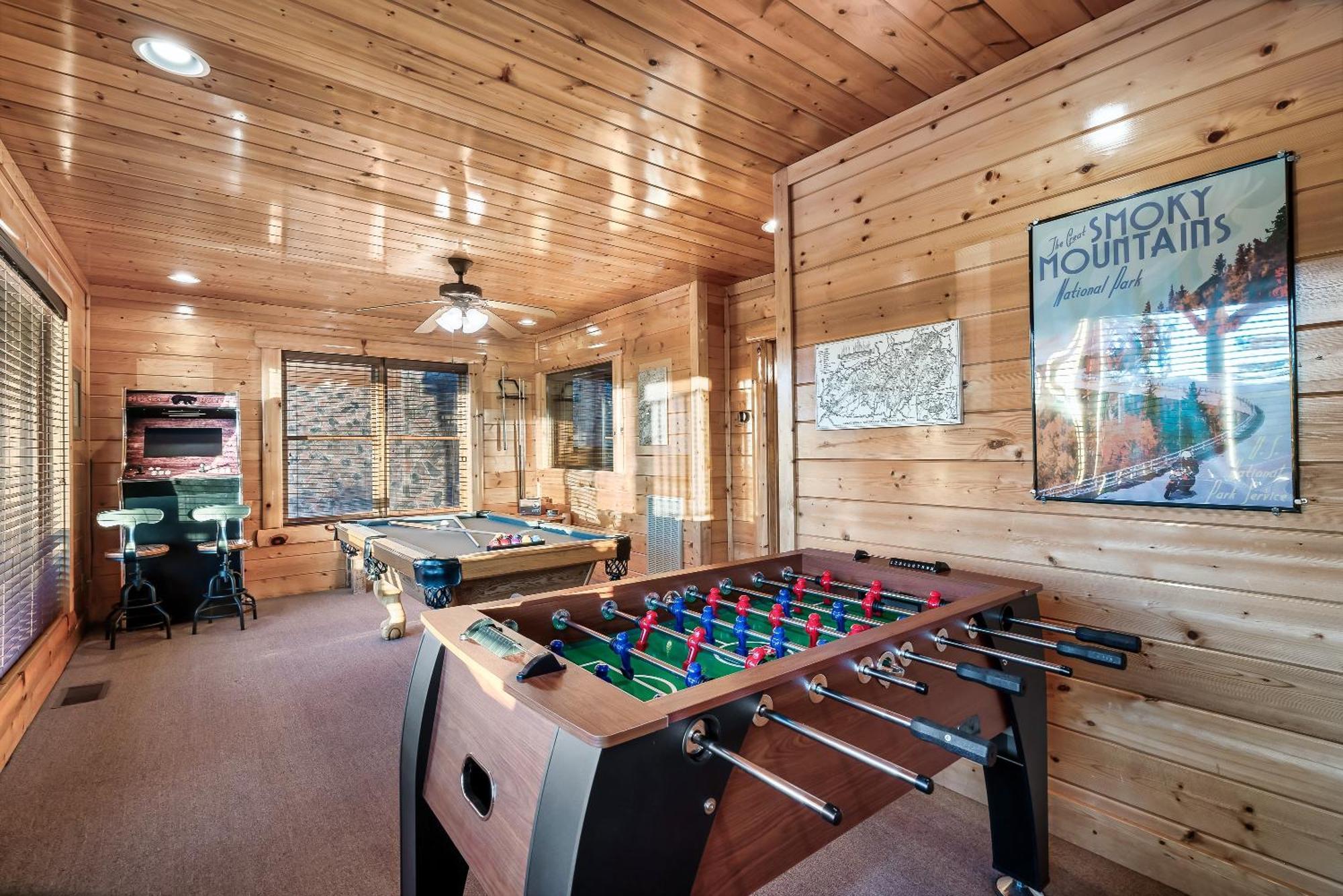 Epic Mountain Views, Hot Tub, Game Room, Sleeps 10 سيفيرفيل المظهر الخارجي الصورة