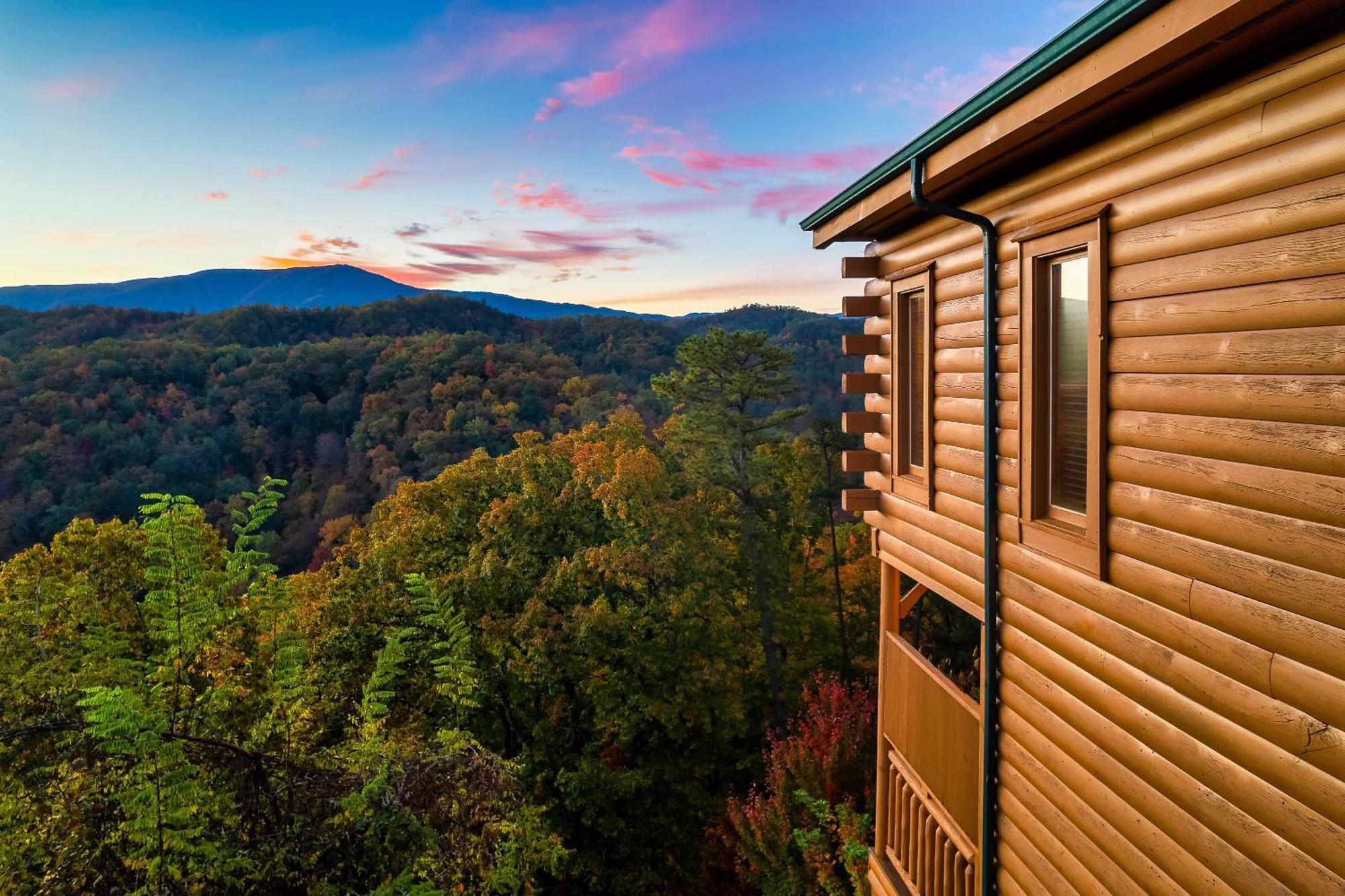 Epic Mountain Views, Hot Tub, Game Room, Sleeps 10 سيفيرفيل المظهر الخارجي الصورة