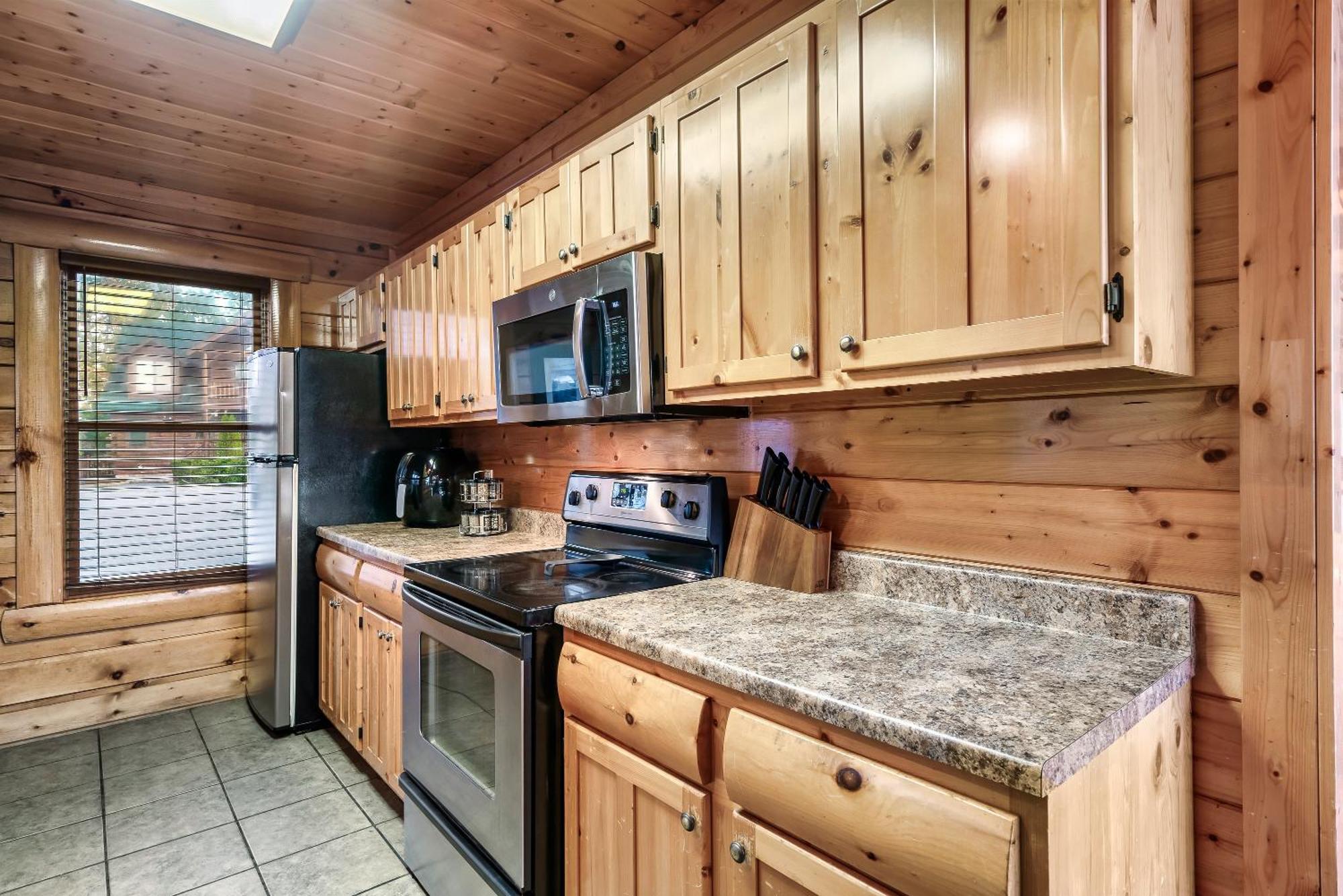Epic Mountain Views, Hot Tub, Game Room, Sleeps 10 سيفيرفيل المظهر الخارجي الصورة