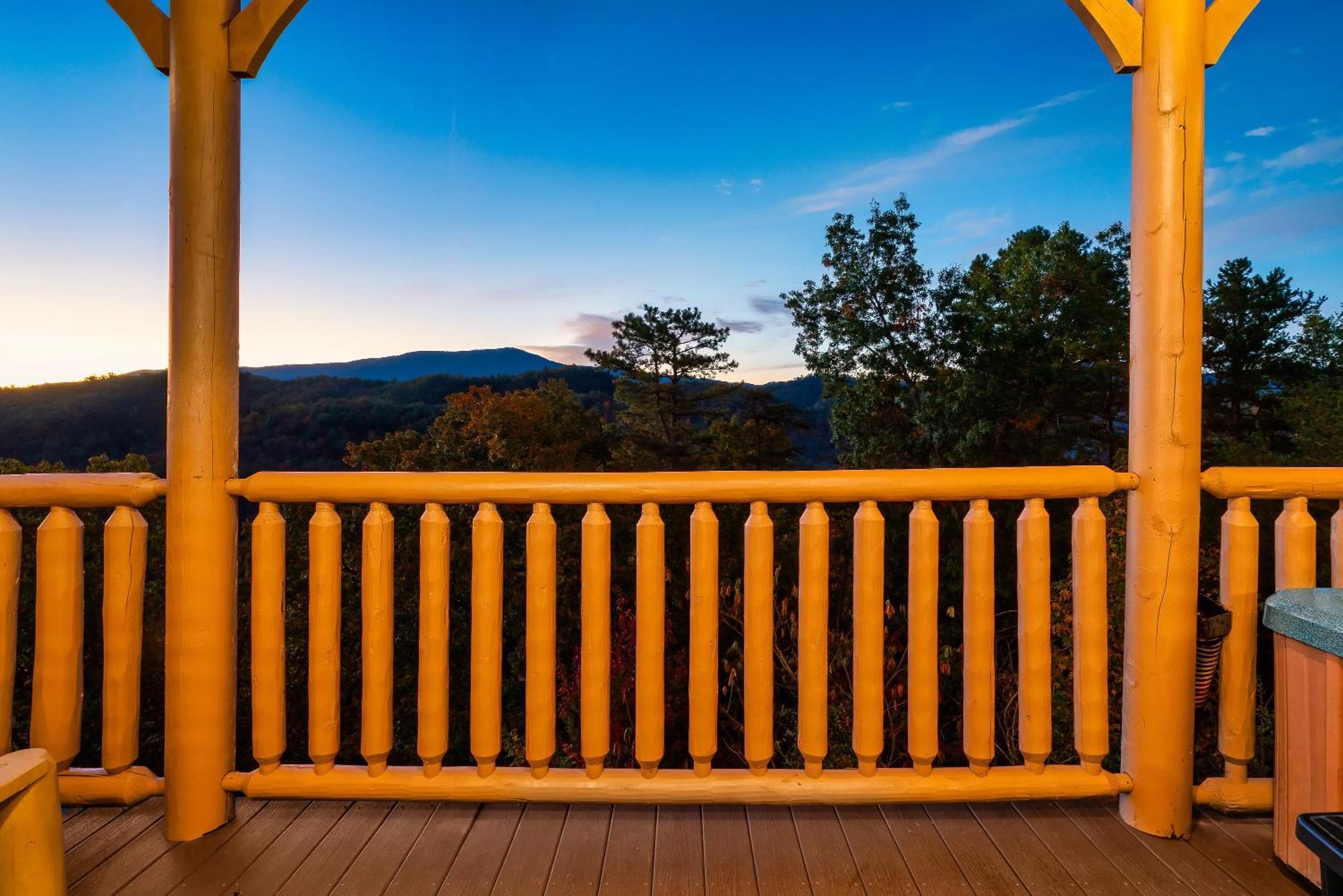 Epic Mountain Views, Hot Tub, Game Room, Sleeps 10 سيفيرفيل المظهر الخارجي الصورة